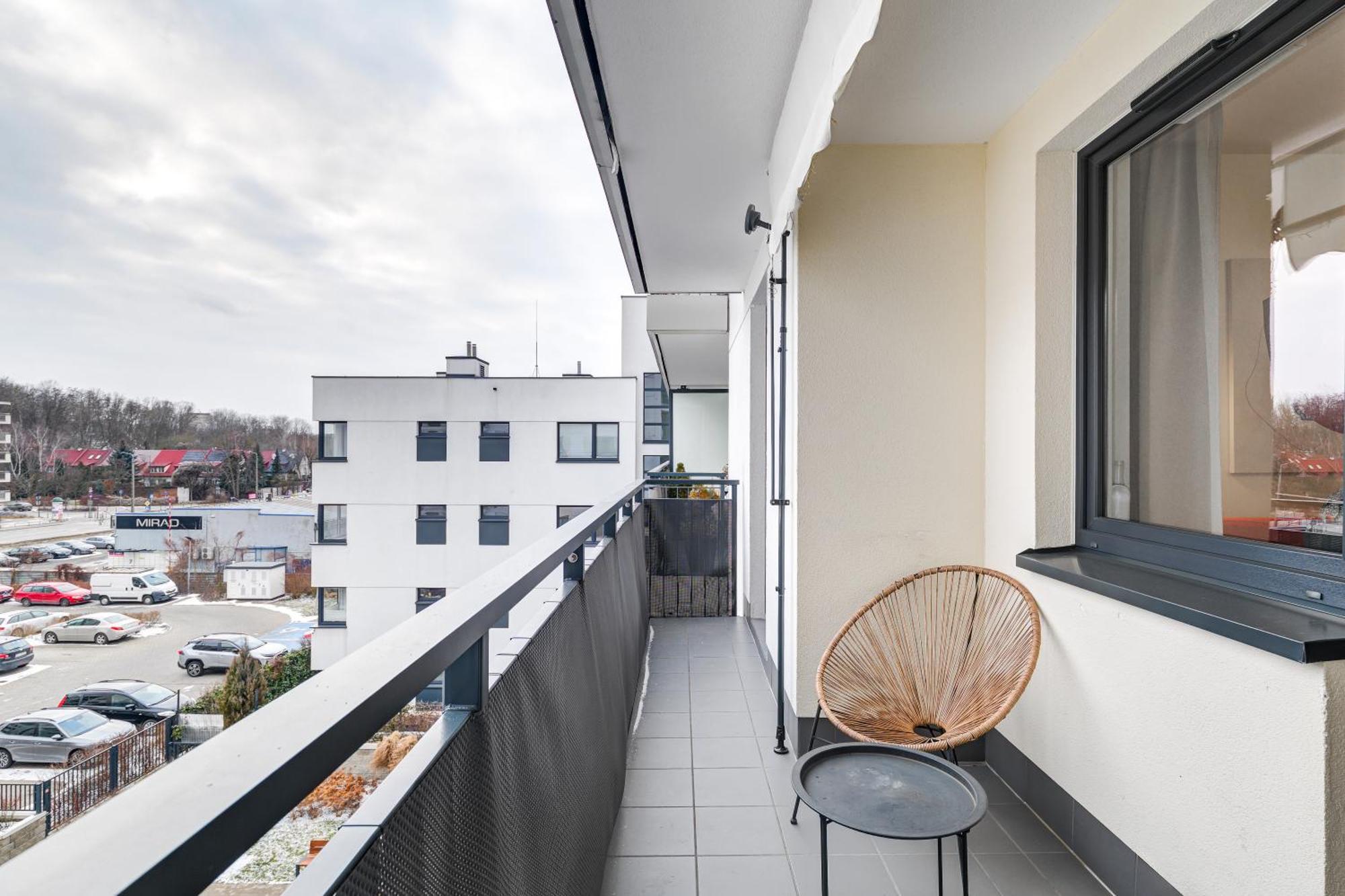 Bartycka 24b By Nyx Apartament *