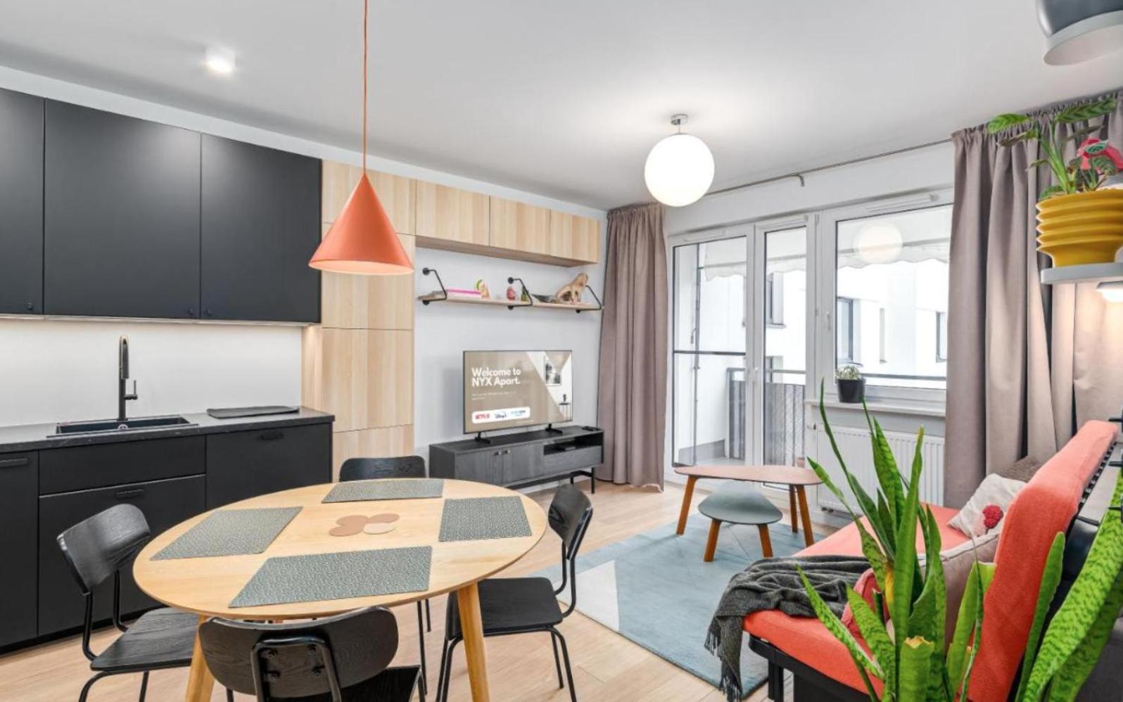 Bartycka 24b By Nyx Apartament *